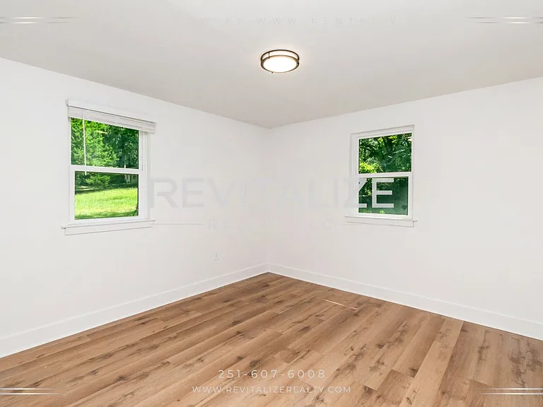 2365 Sybel Dr — Photo 21