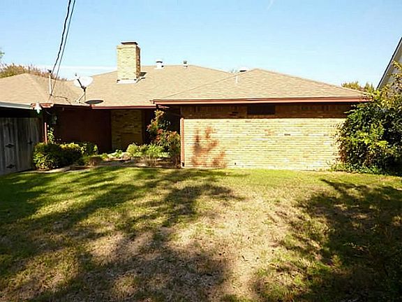 3rd image of 222 Meadowlark Ln