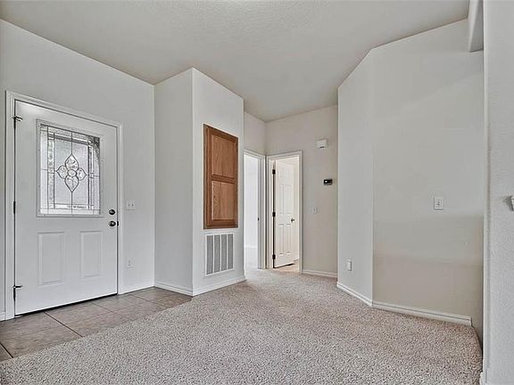 2nd image of 8 S Kinver Ln