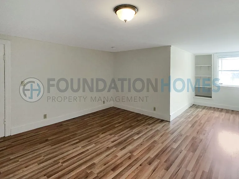 428 Napa St — Photo 10