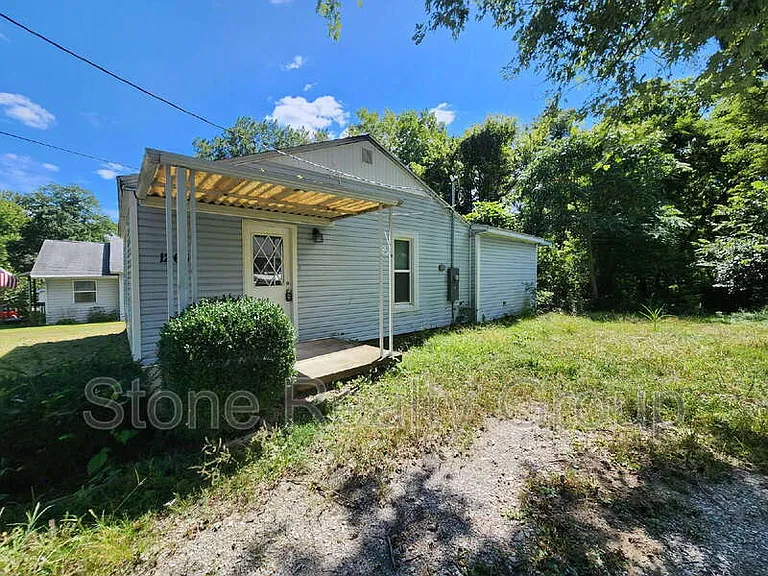 1265 E High St — Photo 1