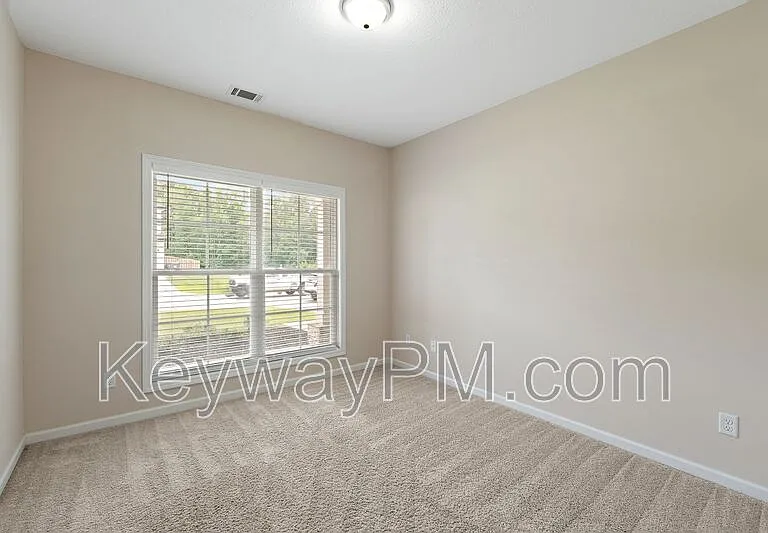 335 Koweta Way — Photo 16