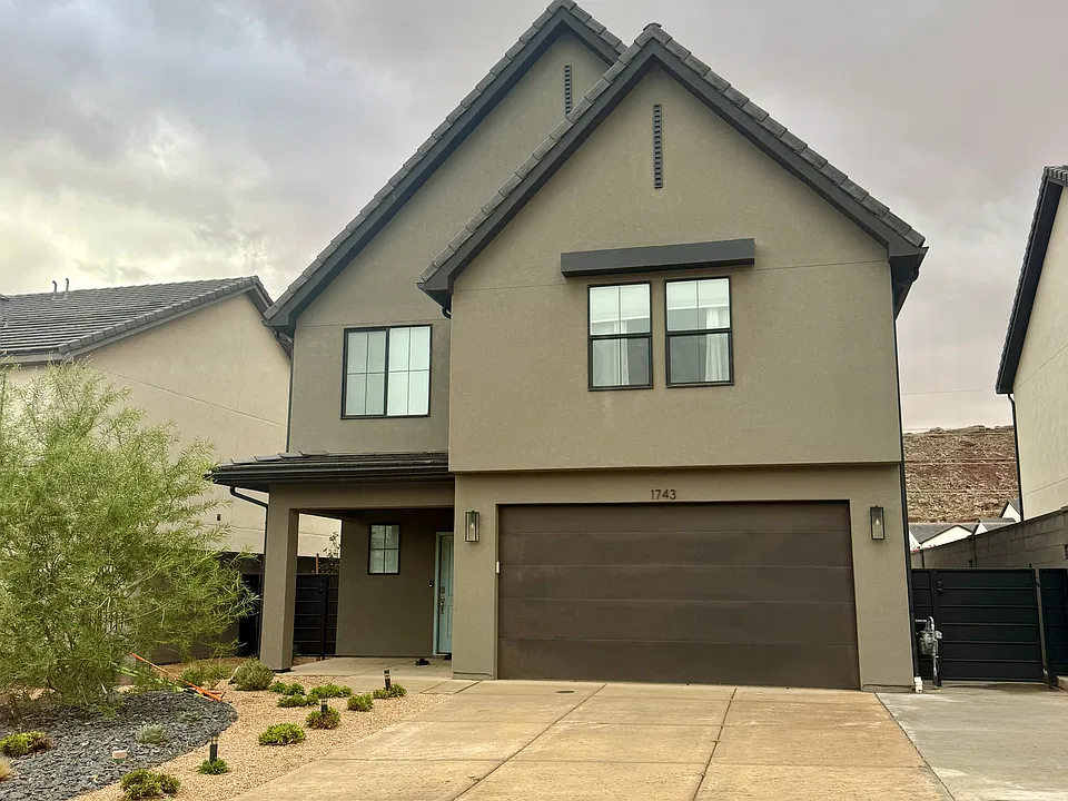 1743 S Wolverine Way