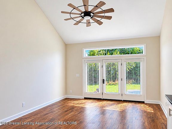 5th image of 4033 Eastbridge Circle Rd