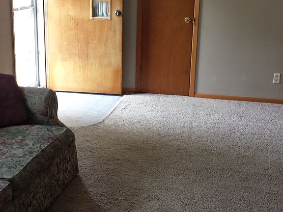 Front Entry w/ Closet
