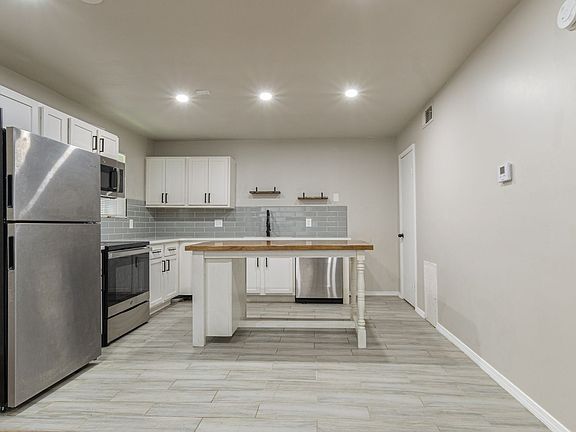 5th image of 735 NW 30th St #4