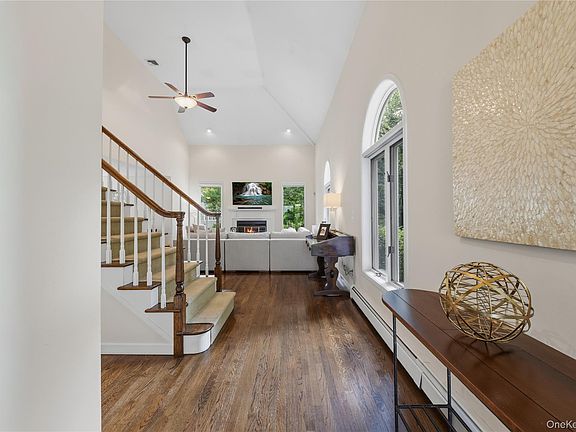 2nd image of 9 Elizabeth Court