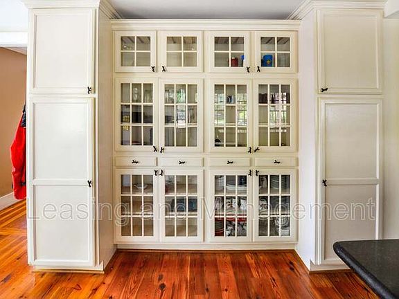4th image of 4 Shaftsbury Ln