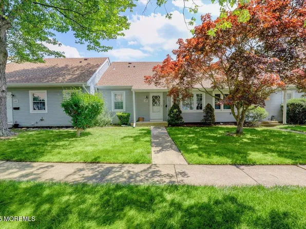 128 Korn Market #E, Freehold, NJ 07728