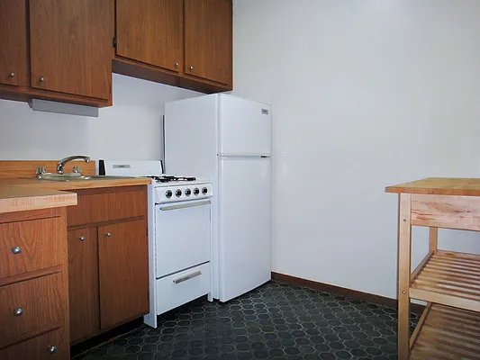 Rented by Balass Ralph, LREB | media 4