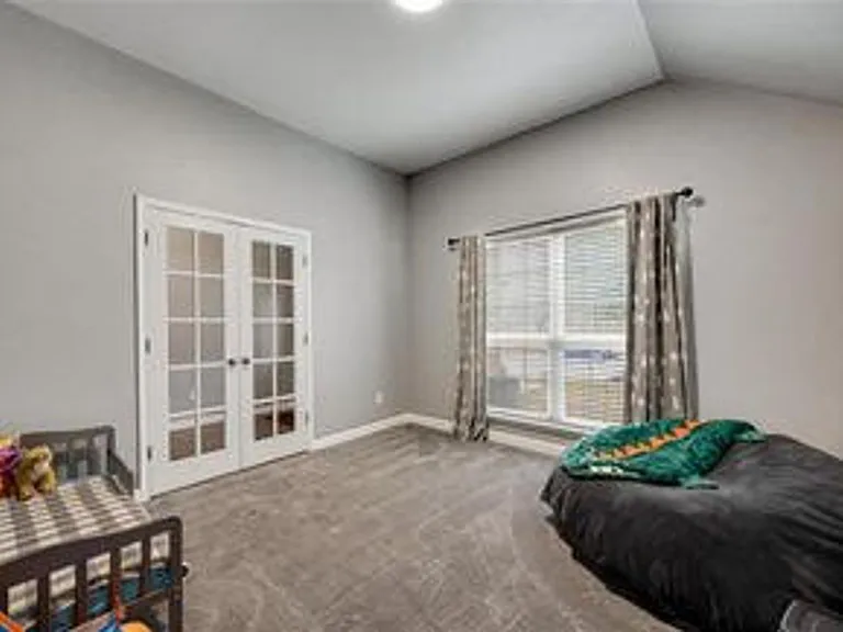 4325 Rolling Water Dr — Photo 17
