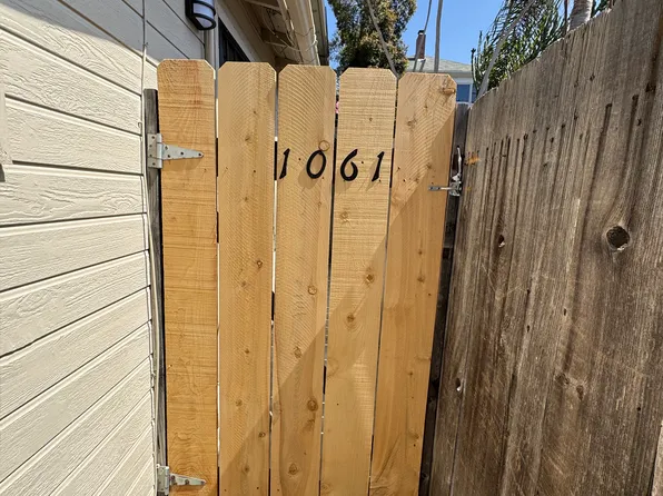 1061 20th St, San Diego, CA 92102
