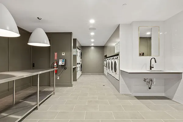 Rented by Greystar | media 8