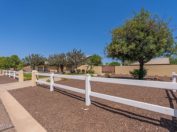 3rd image of 12366 W Desert Oasis Circle