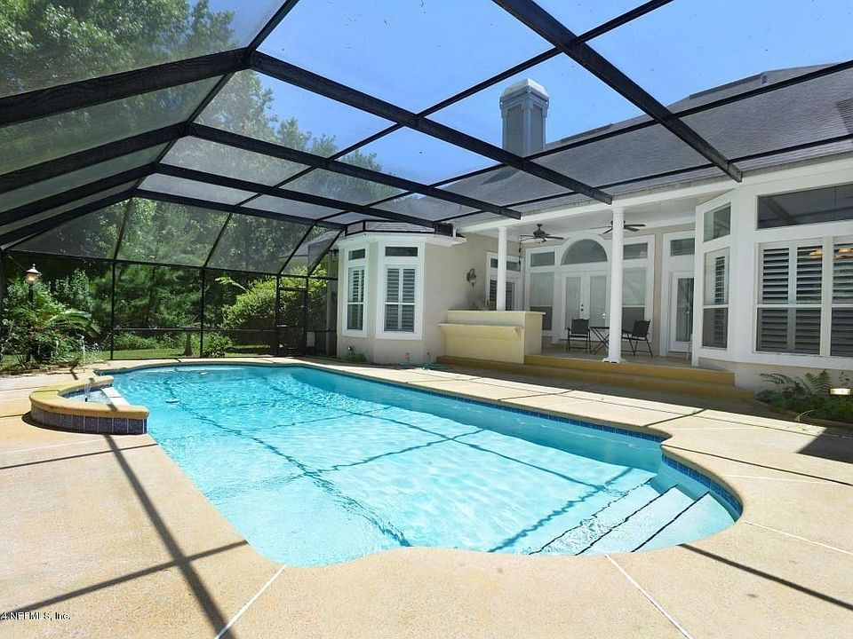 vinyard lake pool pic