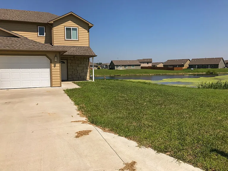 2702 Buttonwood Dr — Photo 11