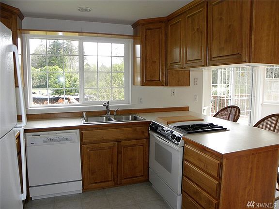3rd image of 2700 NE Old Belfair Hwy