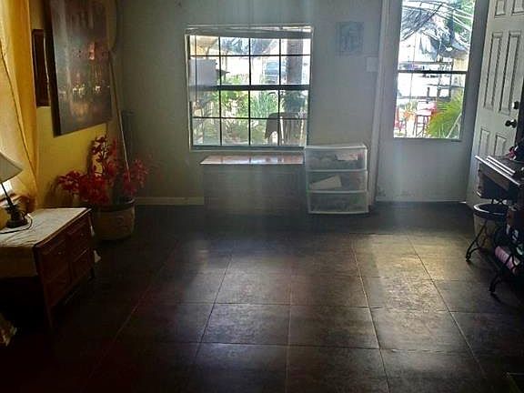 5th image of 108 N Nebraska Ave
