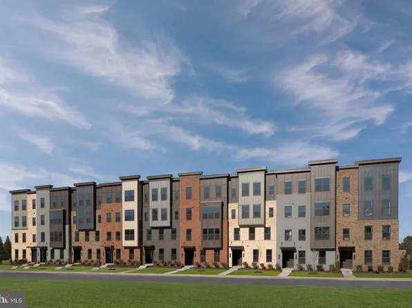 21795 Express Ter #1124, Ashburn, VA 20147