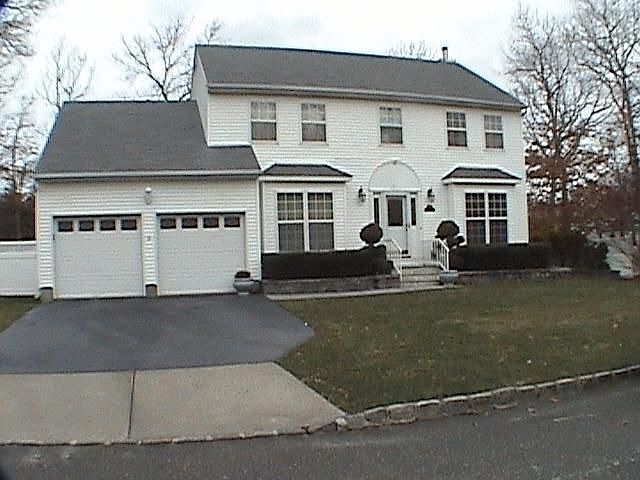 1st image of 93 Lincoln Ave