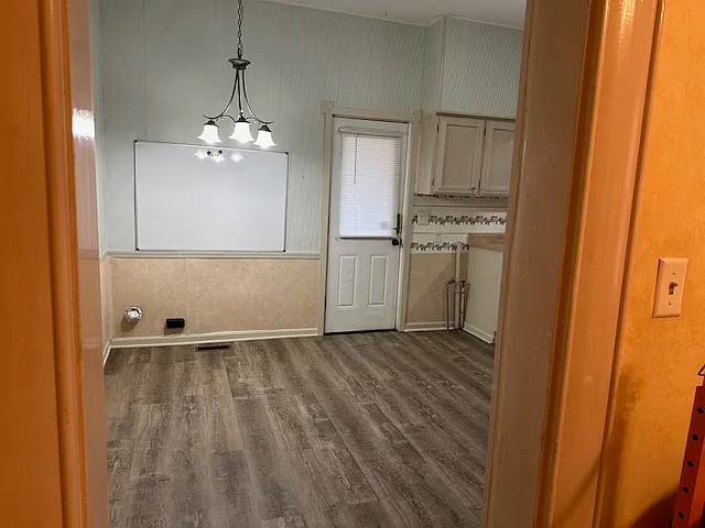 washer/dryer hookups in kitchen