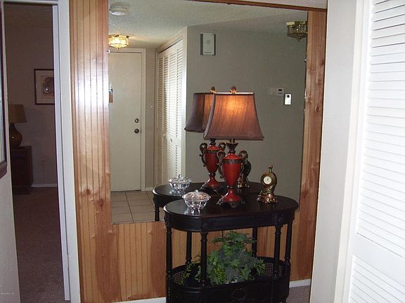 3rd image of 613 Midway Dr #A