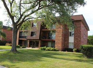 9114 W 140th St #101, Orland Park, IL
