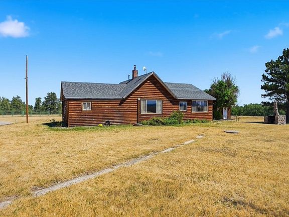 2nd image of 10564 Moller Rd