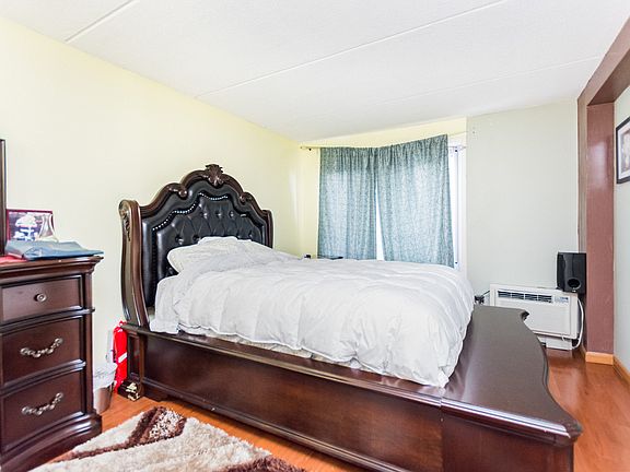 5th image of 397 Broadway APT 2H