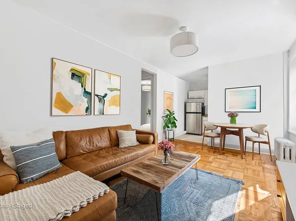 65 Morton St APT 4J, New York, NY 10014
