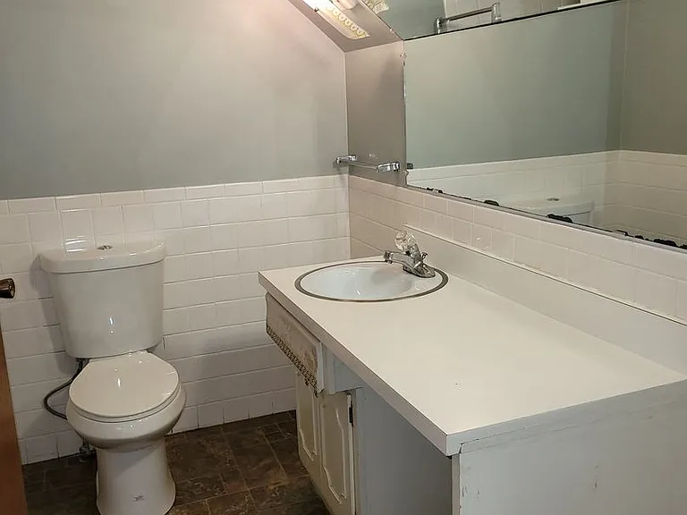 3915 S Orchard Ct — Photo 9