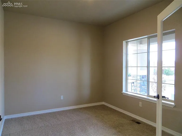 3075 Looking Glass Way — Photo 11