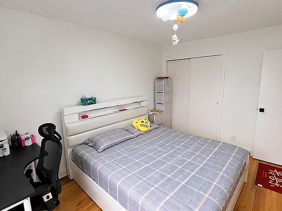 3rd image of 14-22 Bell Blvd #236