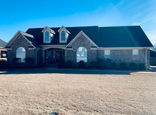 4703 Meadow Ridge Dr, Tupelo, MS 38801