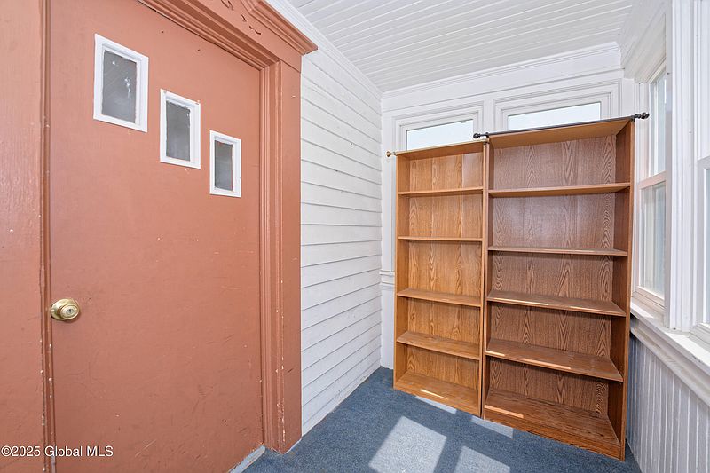 4th image of 637 7th Avenue
