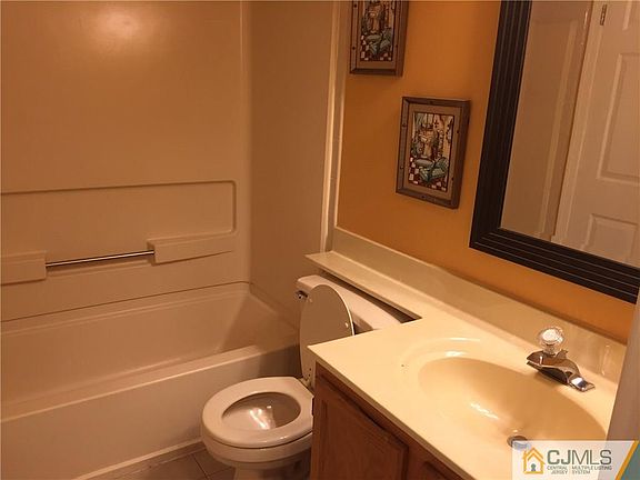 4th image of 1126 Waterford Dr #1126