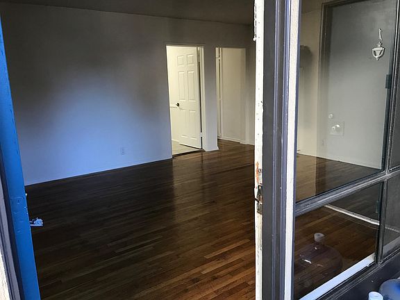 2nd image of 3794 Rosewood Ave APT 2