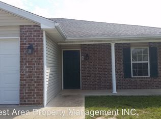 21048B Harbor Ln #B, Saint Robert, MO 65584