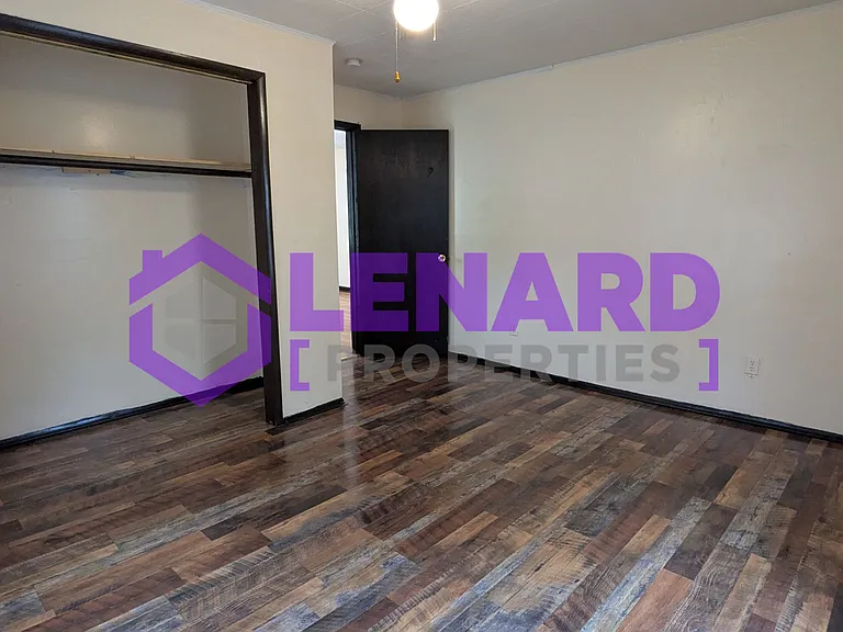 2123 N Taylor Ave — Photo 7