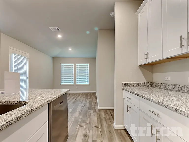 5507 Shasta Pl — Photo 7