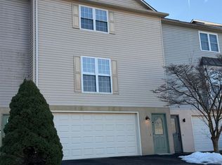 27 Clear Spring Dr, Morgantown, WV 26508