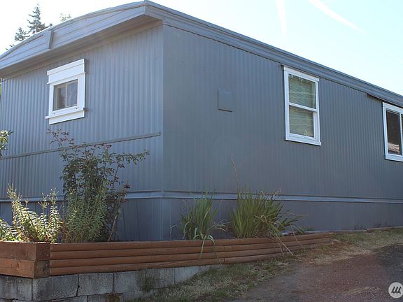 4th image of 3106 35th Street Ct E