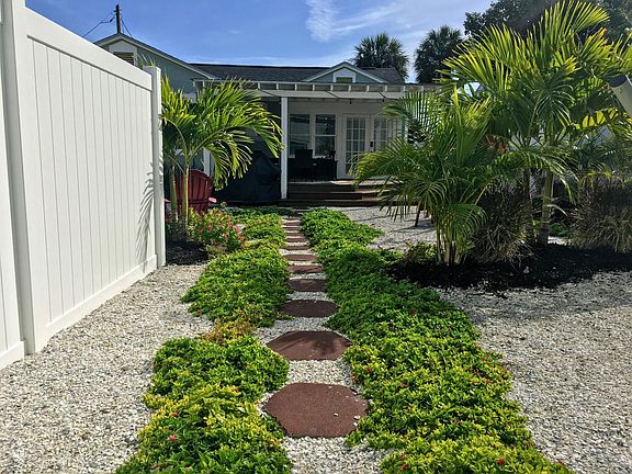 Back path from laundry room to back porch