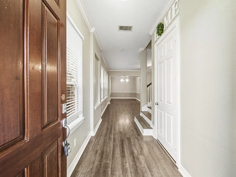 2711 Wallingford Pnes — Photo 5