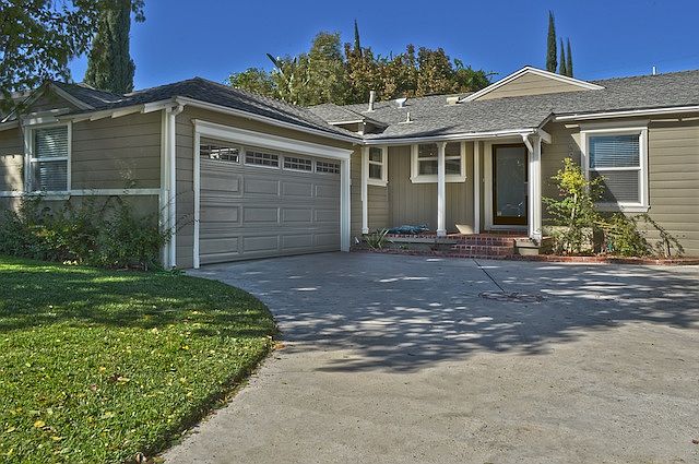 1st image of 5931 Vanalden Ave