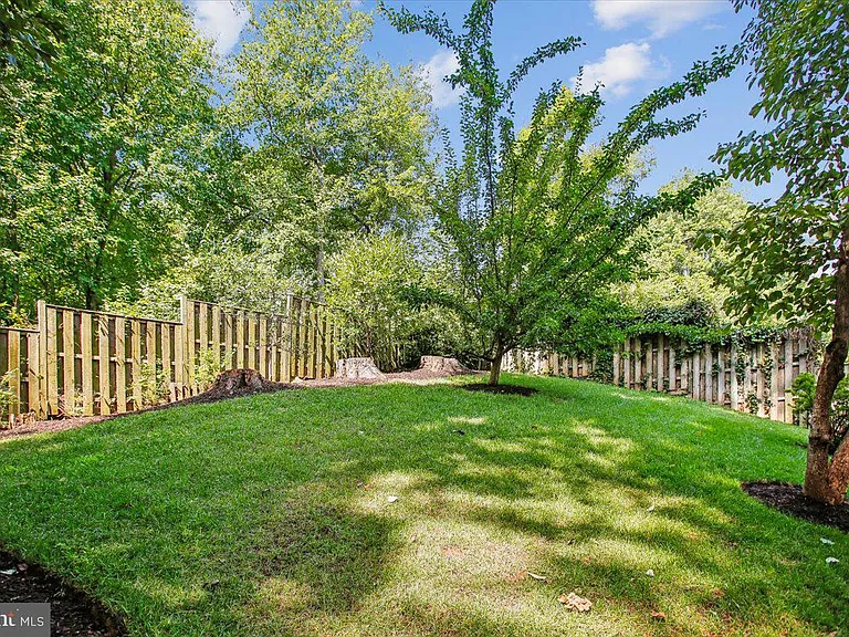 1710 Chesterford Way — Photo 67