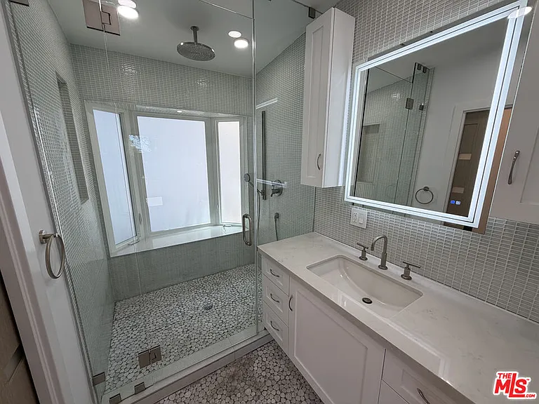3565 Multiview Dr — Photo 20