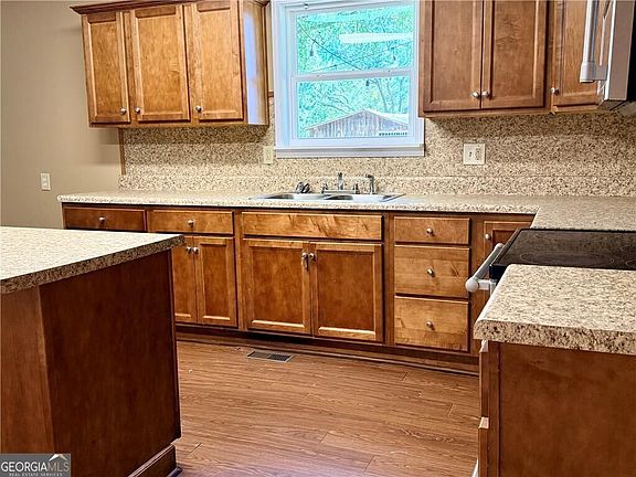 5th image of 335 Craigtown Rd NE