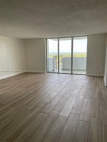 2750 NE 183rd St #2504 Photo 1