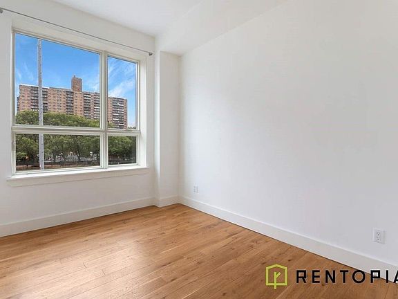 4th image of 73 Montrose Ave #4Q